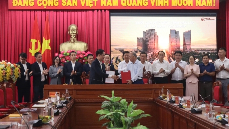 Tập đoàn T&T geh jơnau dan kơlôi sơnơng bơcri priă mờr 65 rơbô tơmàn đong tàm càr Dăk Lăk