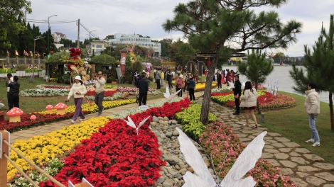 Festival Reăng Đà Lạt 2026 ai 36 rôh tơdroăng, tơdroăng cheăng