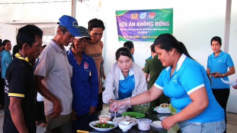 Hỗ trợ đồng bào Khmer thực hiện thủ tục hành chính