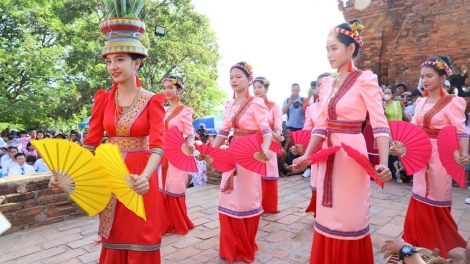 BRUK PASRAM ADAOH TAMIA SRAP GAP KA HAREI RAYA ILAMO BANGSA CAM