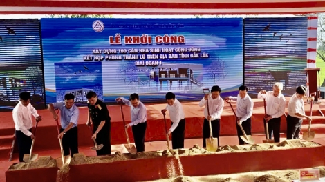 Dăk Lăk bơyai lơh dơ̆ sơnđờm mut lơh lơh hìu pơrjum mpồl bơtiàn rcang lài pleh mờ dà tih dà lìu 