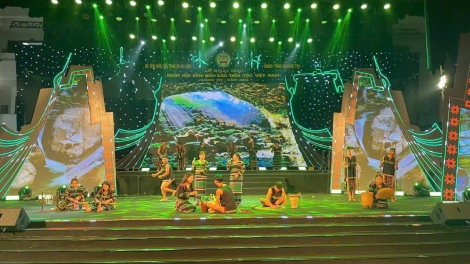 Đơs tàm hơ bal ưn ngài Đảng, Dà lơgar