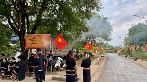 Cau lơh broă sa càr Dăk Lăk lơh niam ƀòn lơgar bơh ală broă dềt 