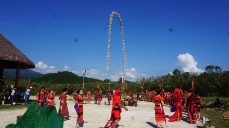 A Riêu Âr Pục – Rôh tơleăng ki lĕm tui tơdroăng dêi mơngế Pa Cô