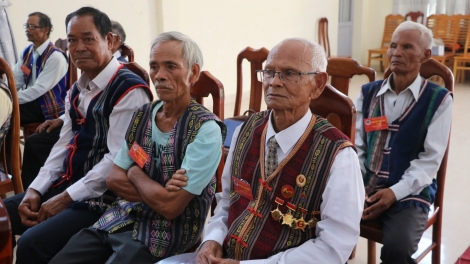 Lơh yàng mŭt hìu pa – bơhìan niam chài bơh cau K’Ho Cil dê 