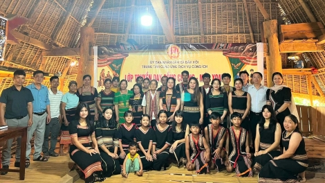 PA CHOOM TÂM GOONG N’TOONG CHIING, MÚA XOANG LÂNG BH’RỢ TY CHR’NĂP ĐOỌNG HA PR’CHẤC P’NIÊN