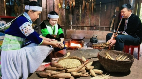 CO TÁY CHANG TỞI SLỔNG CÚA CẦN MÔNG