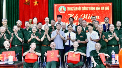 ពត៌មាន ម៉ោង ១៥