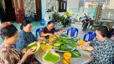 Pơkăp hơnăn ăn ƀĕng rơya kơ bơngai Chăm tơ̆ Lâm Đồng
