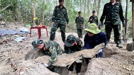Quảng Ngãi, Đăk Lăk hơvơn akŏm jơhngơ̆m chơ chă, sơkơ̆t hơdah hơnăn măt kơting linh lôch tang ăn teh đak 