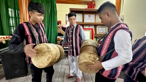 Đăk Lăk hơtŏk kơtang pơtho tôn chĭng chêng lơ̆m pơlei pơla 