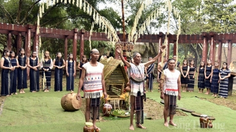 Jơnau đơs pơn đik kòn cau K' Ho