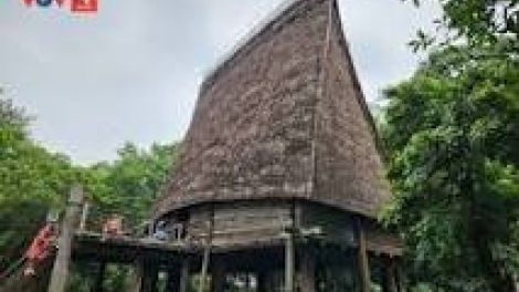Tiếng hát đêm nhà rông