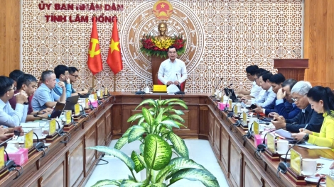 Kruanh n’gâng kan Nguyễn Đình Khang đă Lâm Đồng ntrôl ngăch pă prăk Bôk nău kan nkô̆ mpŏng ngih dak.