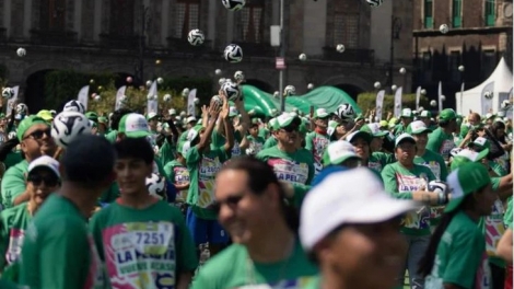 MÊXICO: K’R’BHÂU CHA NĂC MANUYH K’RONG XĂL STICKER WORLD CUP 2026 ĐOỌNG BHRỢ KỶ LỤC GUINNESS