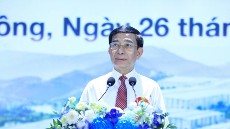 Khua tơhan krên dên ơi Phan Văn Giang  pơhmư̆ jơnum lăi pơthâo tơlô̆ ñôm blung a Việt Nam pơkra ming