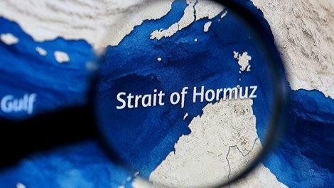 LÂH 6.000 THỦ THỦY CÔNG DZỢ K’ĐOONG ĐHỊ EO BIỂN HORMUZ; IRAN T’BHLÂNG BHRỢ PA DƯR CỚ APÊÊ CĂN CỨ TÊN LỬA