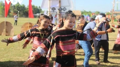 Adruh tơdăm tơ’yung