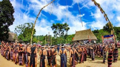 Gơyut ayong mơng hlâo