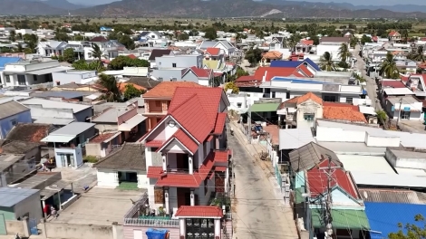 PALEI CAM DI LAM DONG “CUK AO BAHRAU”