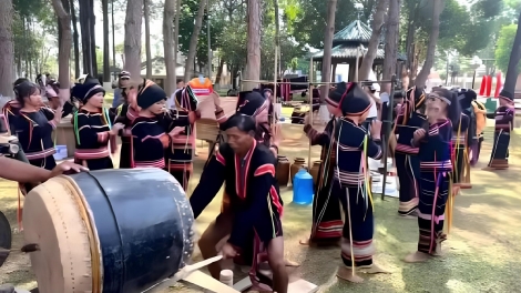 Chêng so păng tơdra hơsuang hơgơ̆r kơ bơngai Jarai