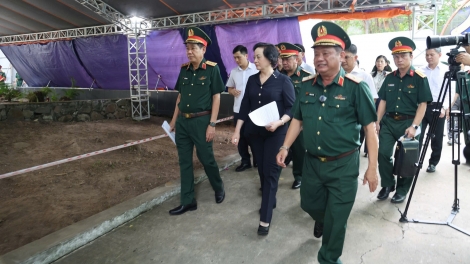 Jâ Phạm Thị Thanh Trà, Phŏ ngế pro xiâm hnê ngăn tơnêi têa séa ngăn tơdroăng cheăng tăng kơxêng kiâ mơngế ki hlâ ai hnoăng a Công viên Lê Thị Riêng