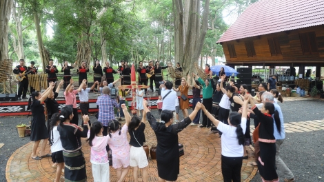 Nao ĕp lăng gru grua djuai ania ƀơi Buôn Ma Thuột, Dak Lăk