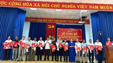 ‘Mâi rơnêu tôh kuăn pơlê kơphô̆, thôn pơlê a Gia Lai: Ôh tá ăm kuăn pơlê hơngế ing khu kăn hnê ngăn