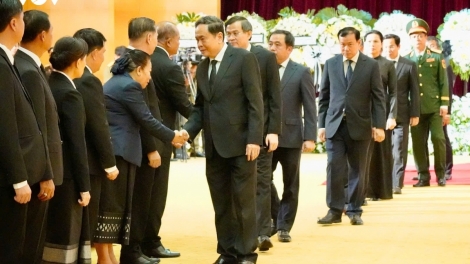 ĐIỆN NHĂN TR’PÁC RAU CĂH PR’ĐOỌNG BÊL ĐỒNG CHÍ SAYSOMPHONE PHOMVIHANE, CHỦ TỊCH QUỐC HỘI NƯỚC CHDCND LÀO CĂH DZỢ