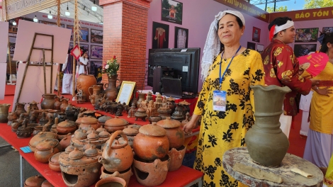 Gốm Chăm thành hàng hóa