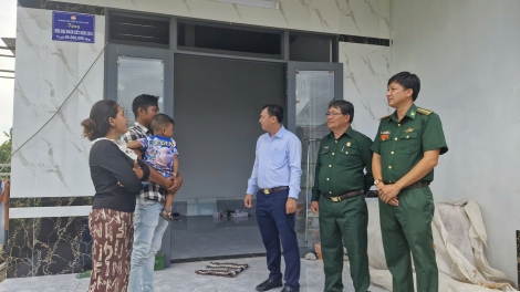Chiến sĩ miền Tây