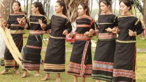 Adrin năm hŏk (Cố gắng học tập)