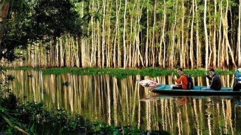 ពត៌មាន ម៉ោង​ ៦