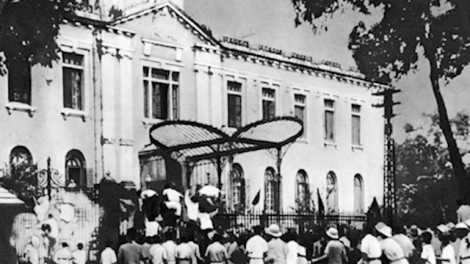 19 tháng 8