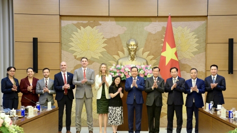 Khua pơ ala mơnuih ƀôn sang dêh čar tŭ jum Khua anih jưh pơ ala dêh čar Mi ƀơi Việt Nam