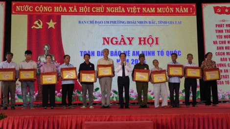 Gia Lai rlong ƀư rdâk njêng phường xã hội chủ nghiã.
