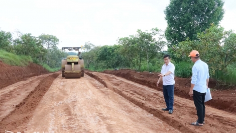 PALEI ĐĂK Ơ SALIH BAHRAU MENG PHUN JIEN BUH TAME DI KARJA