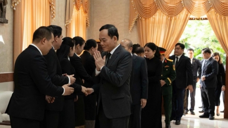 Đơng lam ƀòn dờng Hồ Chí Minh tus ies (ias) Chủ tịch Quốc hội lơgar Lào 