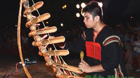 Kahan knông lăn (Ca ngợi bộ đội biên phòng)