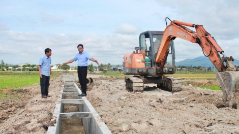 Hriăm mơ̆ng Awa mơ̆ng klei bi hmô ba anăp truh kơ mă mnuih ƀuôn sang jing phŭn