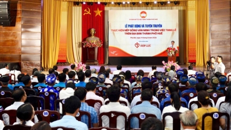 THÀNH PHỐ HUẾ K’ĐƯƠI MOON PR’ĂT TR’MUNG VĂN MINH ĐĂH ĐHR'NIÊNG ABHUY