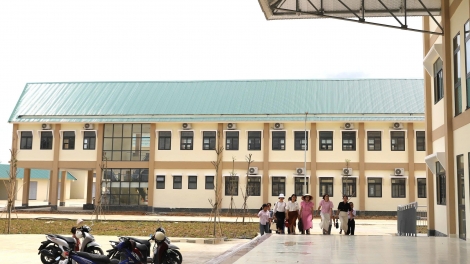 Hngêi trung nếo ai tíu kâ koi ối pơtê vâ pêi châ tơƀrê tơdroăng púi rơhêng vâ dêi hok tro kơpong tơkăng kong Dak Lak