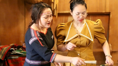 Dăk Lăk sồr tam gơl bơta kwơ niam chài gơgơs bơta pràn gơn kơnờm gơguh tai 