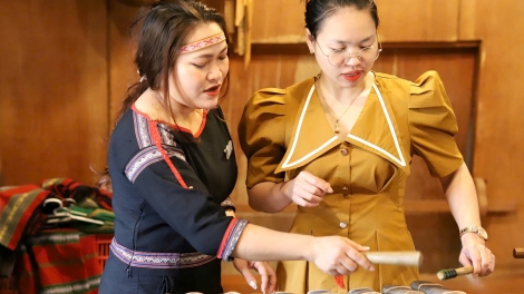 Đắk Lắk athei tơplih ‘lơ̆ng joh ayŏ kơdŏ soang jing tơdrong ‘lơ̆ng jang tŏk