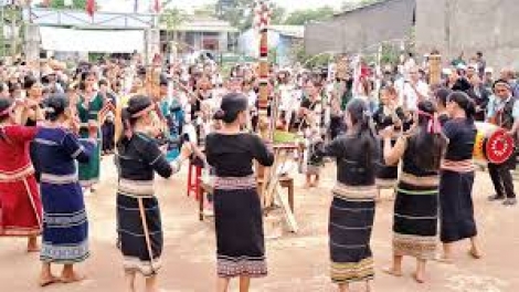 Kêu gọi bà con xây dựng quê hương 