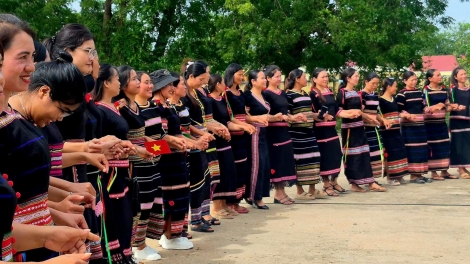 Ai hdĭp dhar kreh djuê ana hlăm Hruê mơak Dhar kreh - Mjuăt ktang asei mlei să Phú Túc