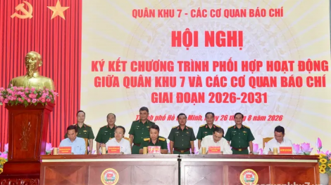 QUAN KHU 7 MBAOH HARAK DANAK DAK PAMBUAK BRUK PATHAU KHAN HAONG DOM JABAT MBAO CHI PRAONG