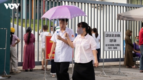 THI G’LUH 2 ĐHỊ THPT CHUYÊN TUYÊN QUANG: CĂH VÊY ĐIỂM 10 ĐHỊ ZẬP MÔN
