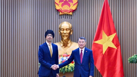 Ồng Lê Minh Hưng, Thủ tướng Chính phủ wă Kwang atbồ anih lơh broă ala măt lơgar Singapore tàm lơgar Việt Nam