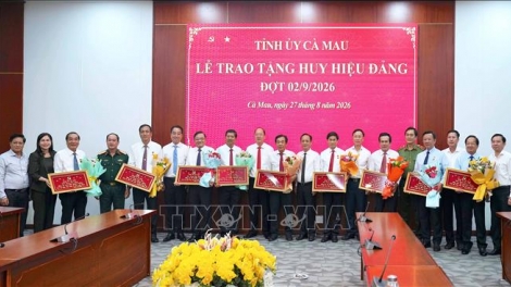 TINH UY CA MAU PEIH BRUK ALIN BREI HUY HIEU NDANG KA LABAIH 3.000 URANG NDANG PRAONG THUN